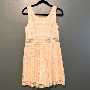 Forever 21 blush pink lace dress—Size Lg. Great condition!